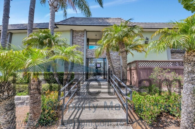 Foto del edificio - 2 BR/ 2 BA 920 SQFT Clairemont Mesa/ San Diego Condo