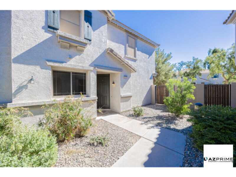 Welcome to this Stylish and Updated 3/2.5 ... - Welcome to this Stylish and Updated 3/2.5 ...