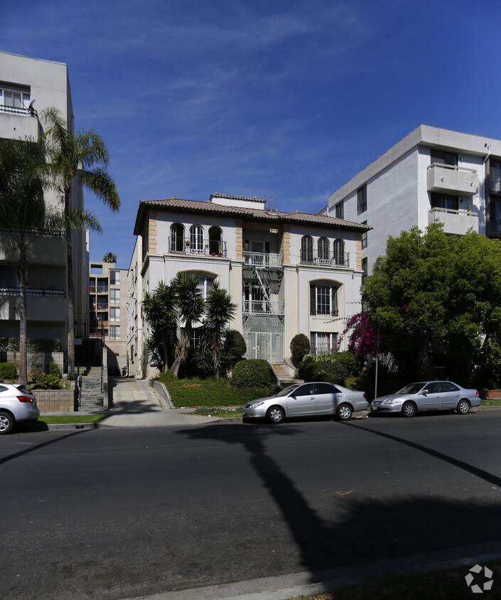 Primary Photo - 543 S St Andrews Pl