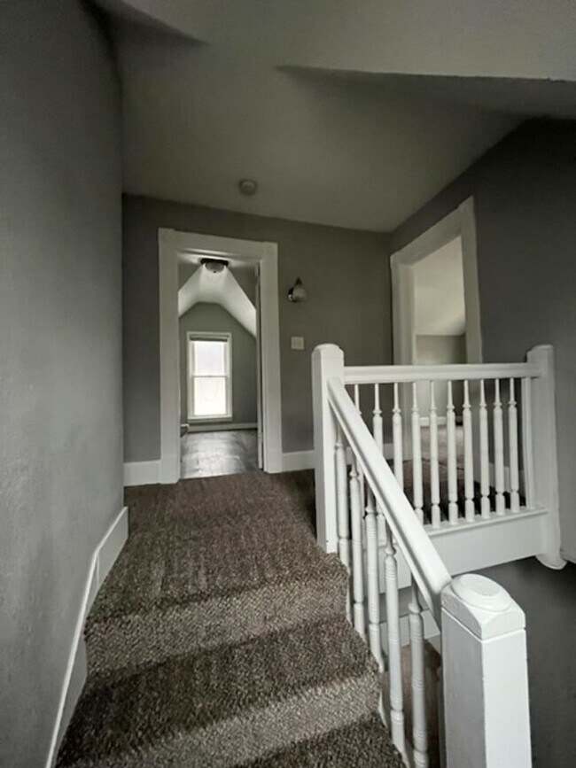 Building Photo - 307 S Lincoln Ave