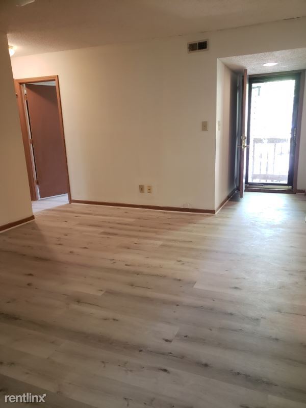 Building Photo - 2 br, 2 bath Condo - 11062 Harrowfield Rd