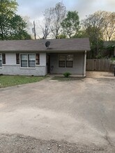 Building Photo - 218 Pekin St