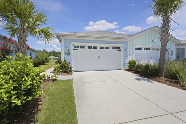 Building Photo - "Charming 2-Bedroom Retreat with 2 Baths and Den - 1558 Sq. Ft. of Comfort in Latitude Margaritav...