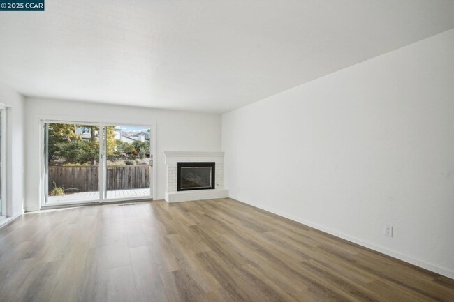 Building Photo - 119 Cypress Point Way