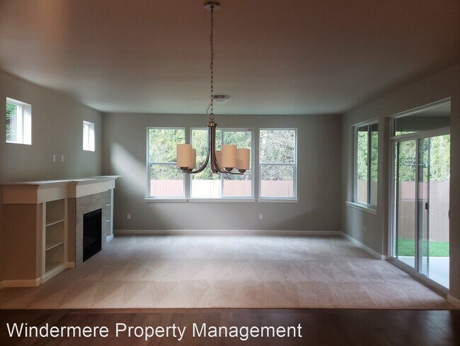 Foto del edificio - 4 br, 3 bath House - 2402 Puget Sound Boul...
