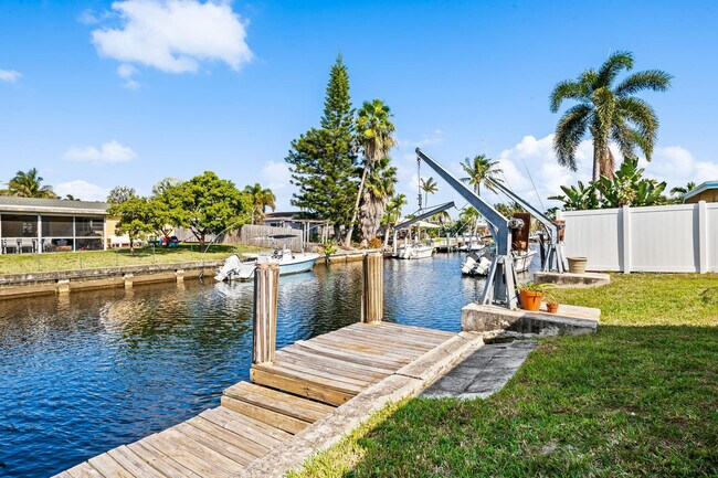 Foto del edificio - 1601 NE 63rd St