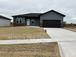 Building Photo - 1331 S Shayla Ave