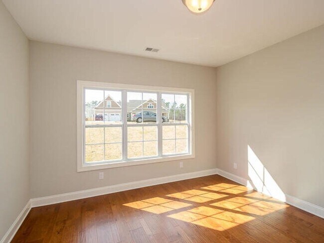 Building Photo - 4547 Willie Daniel Dr