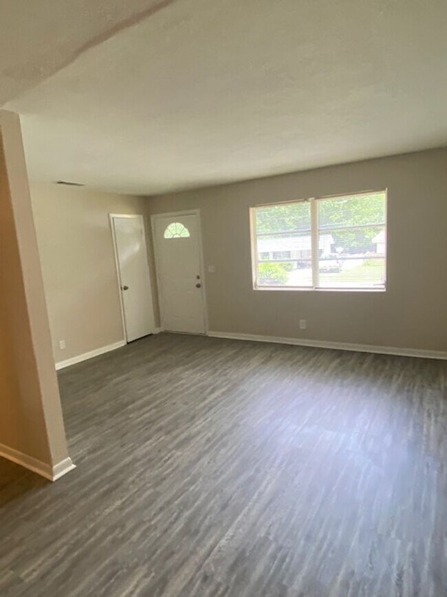 Foto del edificio - Quiet North Columbus Home