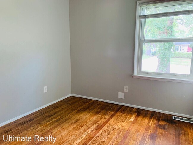 Building Photo - 3 br, 1 bath House - 5130 Ville Maria Ln.