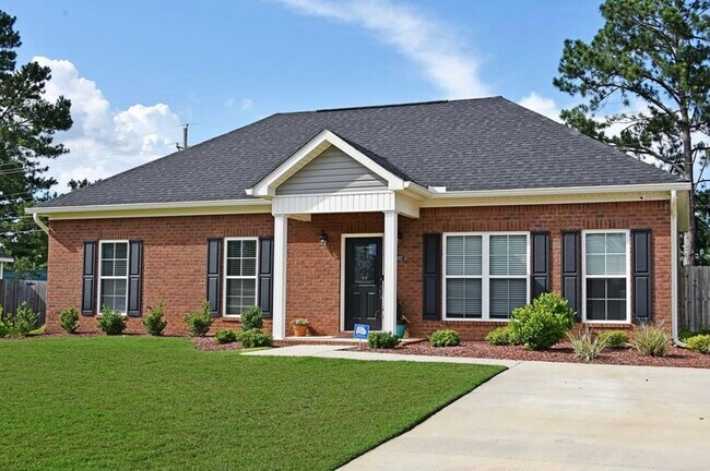 Building Photo - 152 Mikado Dr