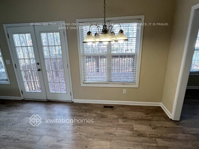 Foto del edificio - 3283 Fruitwood Ln