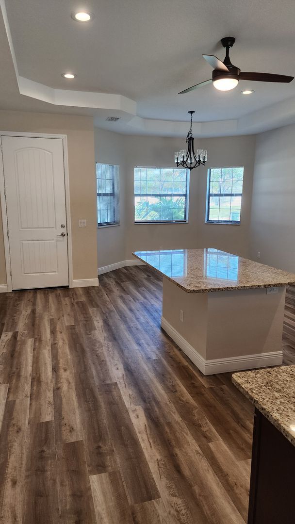 Foto del edificio - Brand New 3 bedroom 2 bath Single Family home