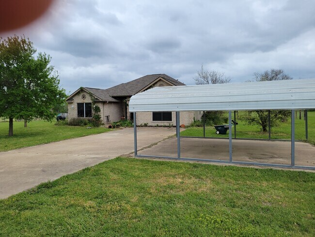 Building Photo - 4800 Red Rock Rd