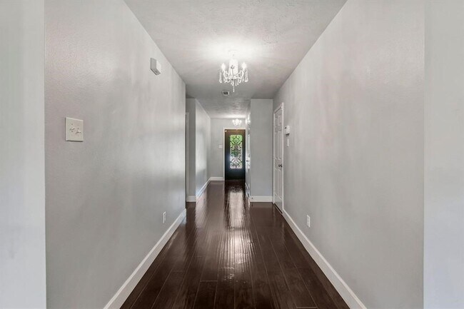 Foto del edificio - 2209 Ames St