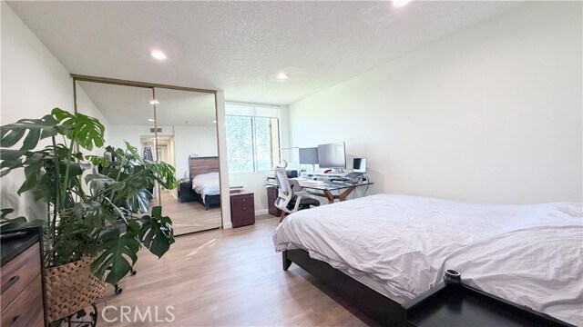 Foto del edificio - 4080 Via Marisol