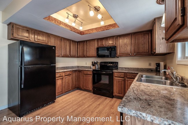 Foto del edificio - 2 br, 1.5 bath House - 29 Old Orchard Rd #54