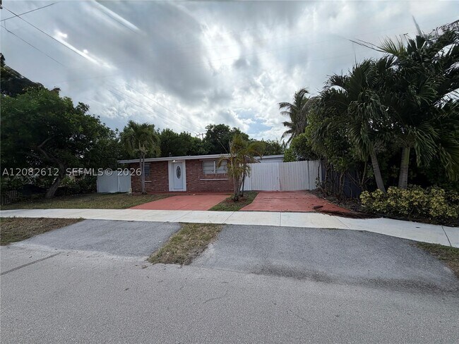 Building Photo - 4265 NW 5th Ave