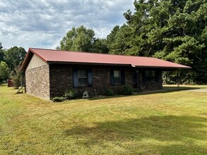 Building Photo - 6 Treva Ln