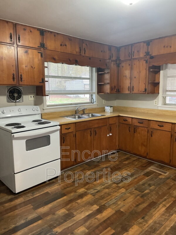 Building Photo - 2222 McKnight Mill Rd