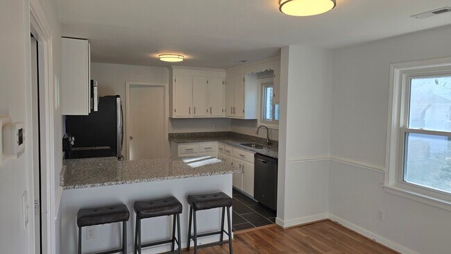 Foto del edificio - 605 Winnetka Ave