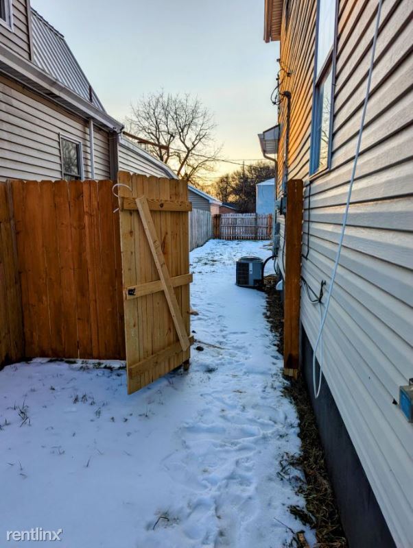 Building Photo - 2 br, 1 bath House - 411 S. Yale Avenue