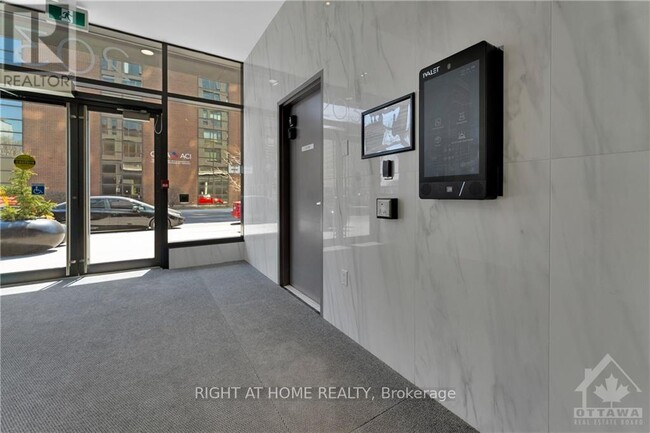 Building Photo - 203 Catherine St