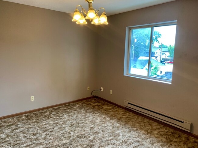 Foto del edificio - 1413 Caledonia St