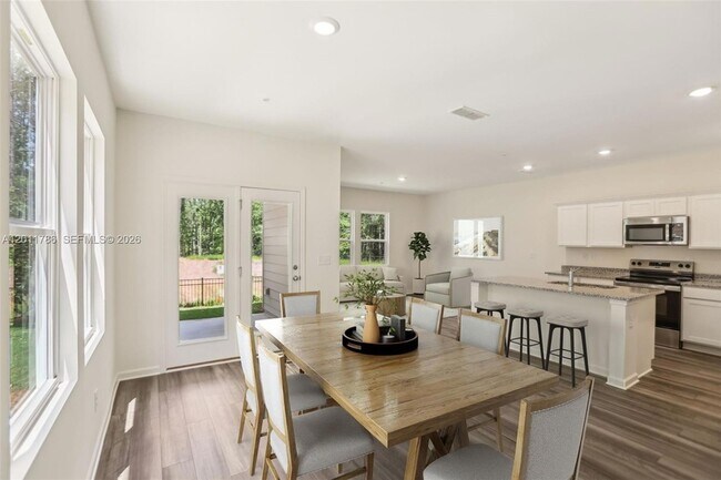 Foto del edificio - 2579 Grey Hawk Dr