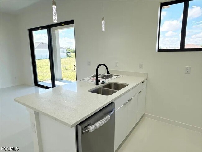Foto del edificio - 4238 NW 34th Terrace