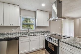 Building Photo - 16901 Melba Ln