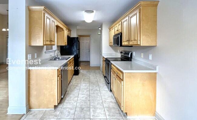 Foto del edificio - 6065 Gibbs Ln