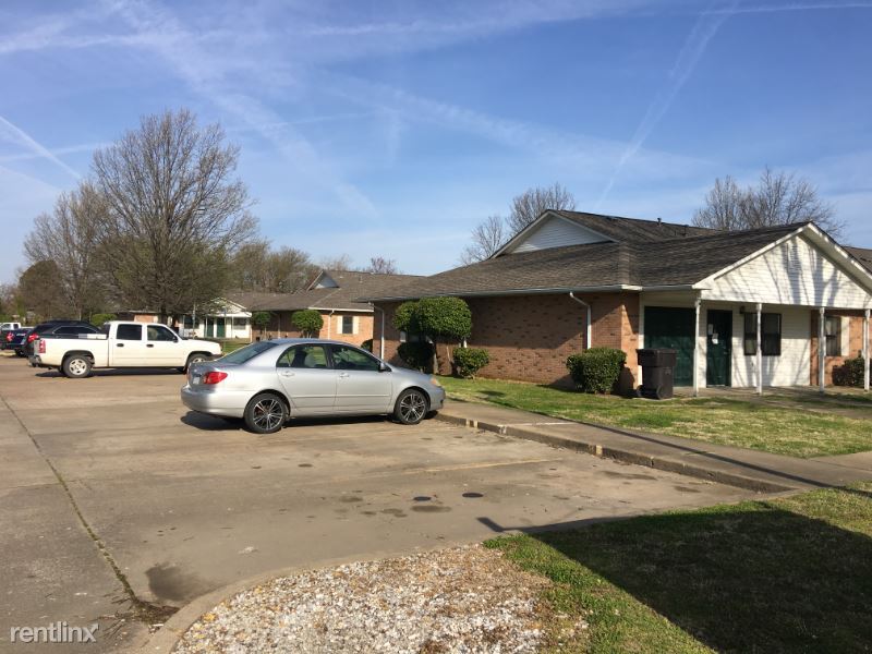 Building Photo - 2 br, 1 bath Apartment - 103 Legion Street