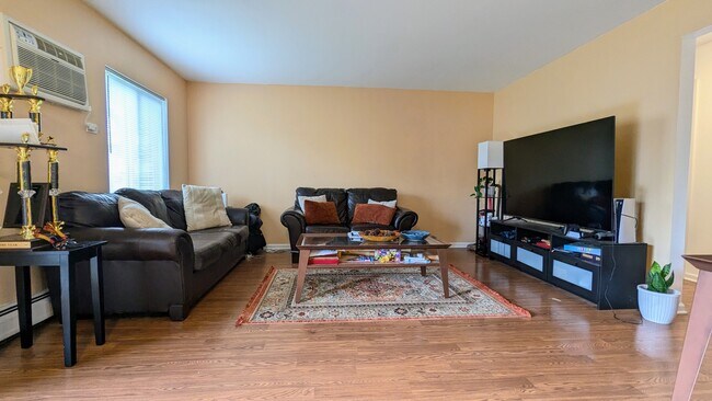Foto del edificio - 432 N Wilke Rd