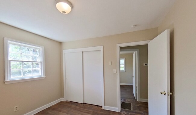 Foto del edificio - 1930 Wayne Ln