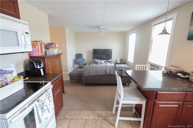 Foto del edificio - 341 N Colony St