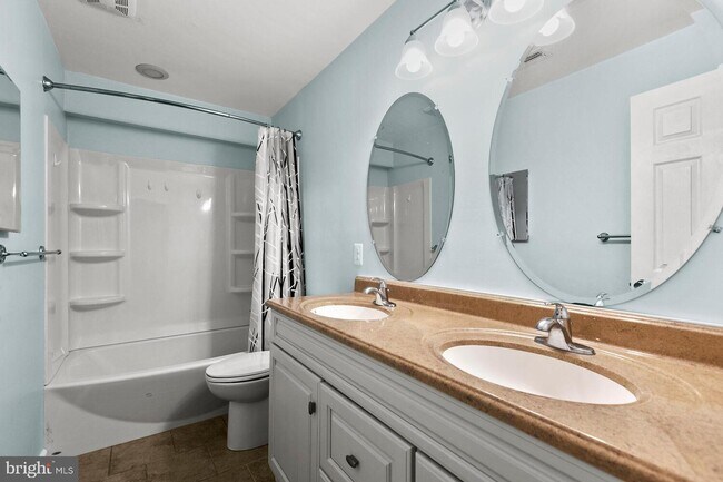 bathroom - 1560 Byron Ct