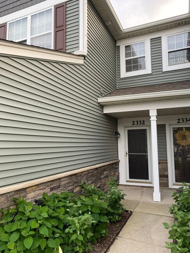 2332 Overlook Ct Unit 2332 Overlook Ct, Naperville, IL 60563 Condo