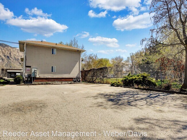 Building Photo - 242 N Harrisville Rd