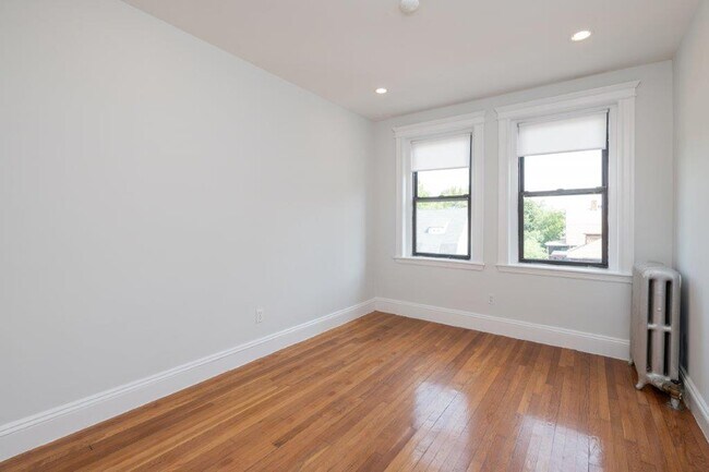 Building Photo - 7 Bostonia Ave