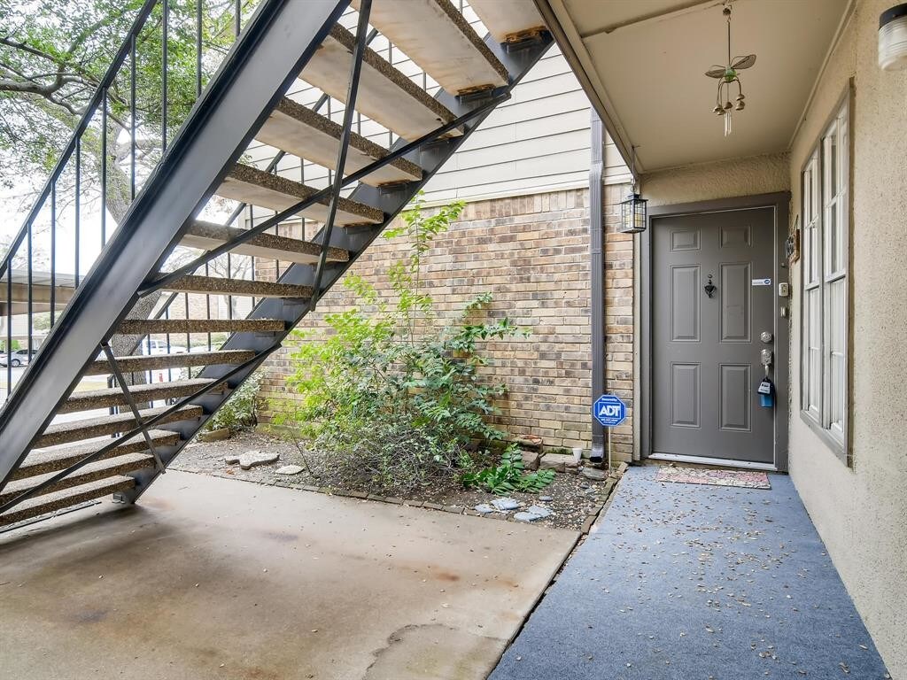 5300 Keller Springs Rd Unit 1058, Dallas, TX 75248 Condo for Rent in