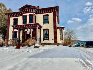 Building Photo - 1080 Waterbury-Stowe Rd