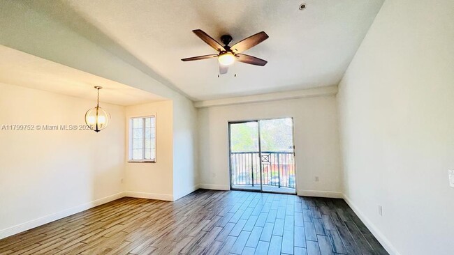 Foto del edificio - 4195 N Haverhill Rd