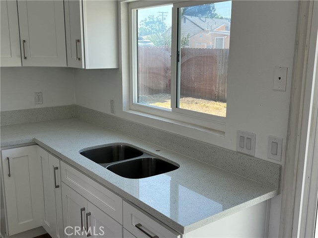 Foto del edificio - 11482 Burke St