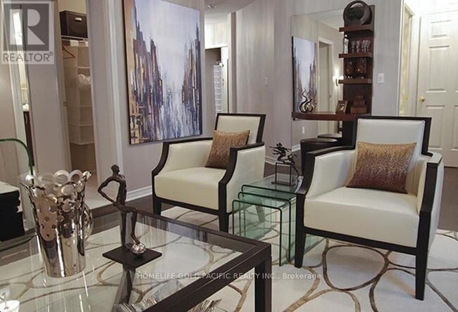 Building Photo - 75 Oneida Crescent