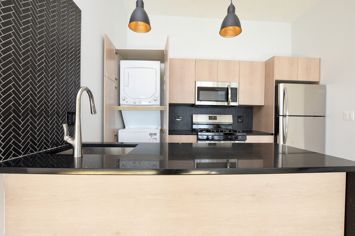 Foto del edificio - 3737 W Armitage Ave