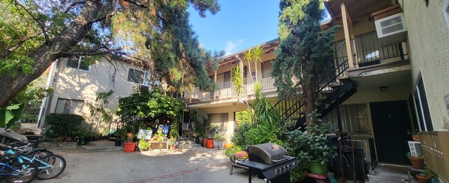 Building Photo - 2425 Foothill Blvd