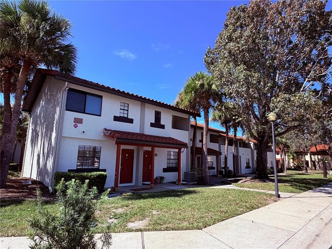 Foto del edificio - 10260 Turkey Lake Rd