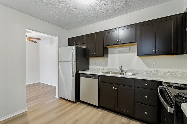 Building Photo - Devonshire Apartments