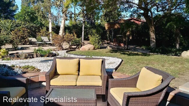 Building Photo - 4 br, 3 bath House - 1580 Parrot Street